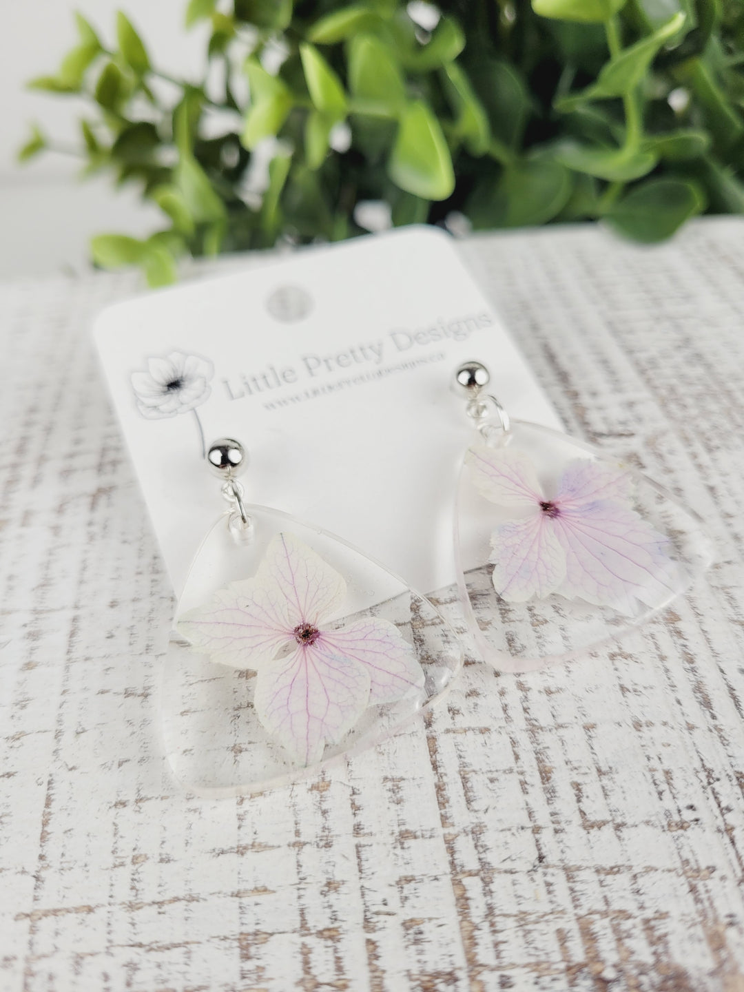 Little Pretty Designs, Pressed Flower Earrings